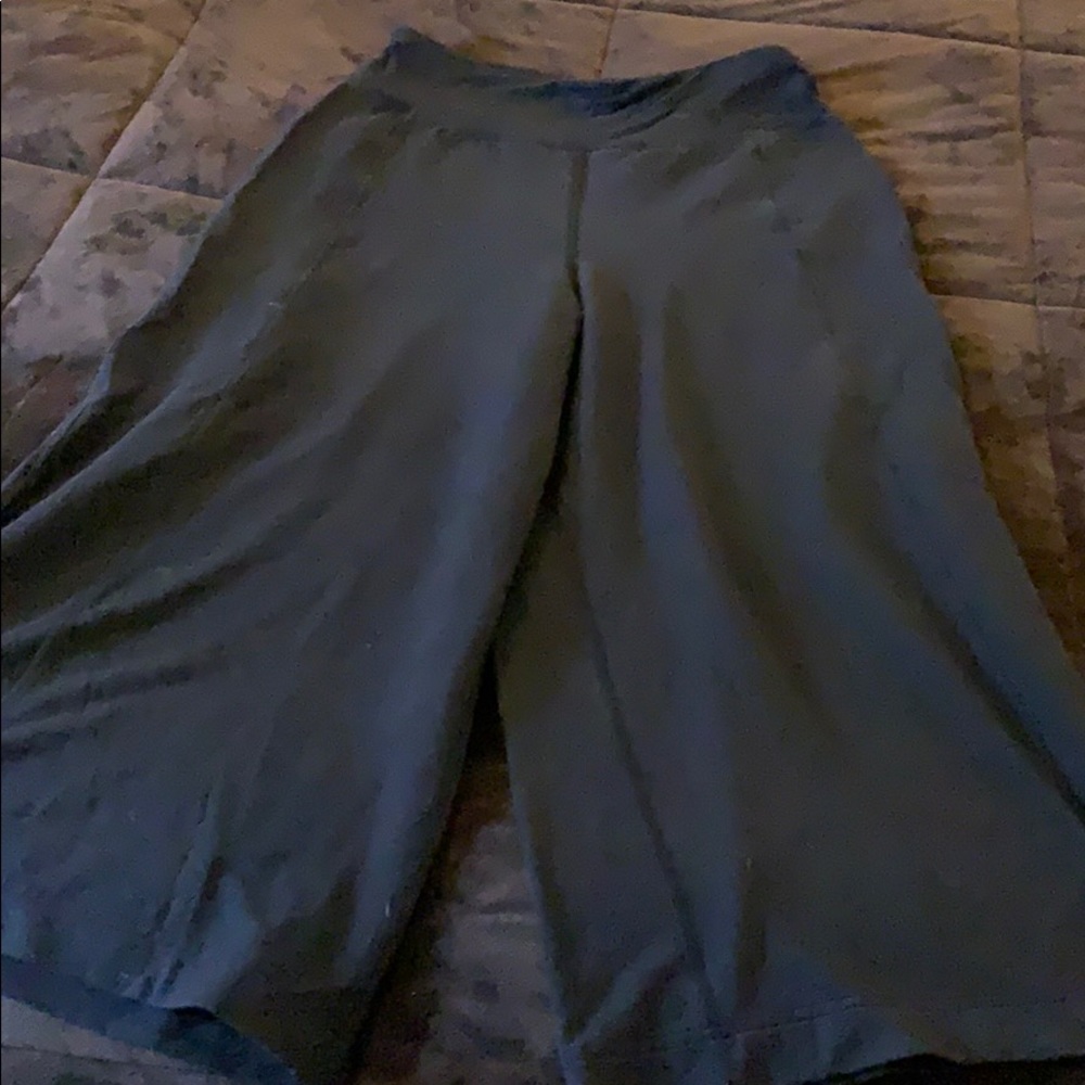 lululemon wide pants sz6